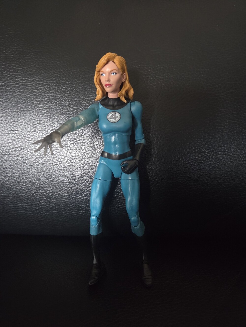 Hasbro Marvel Fantastic Four Invisible Woman Action Figure